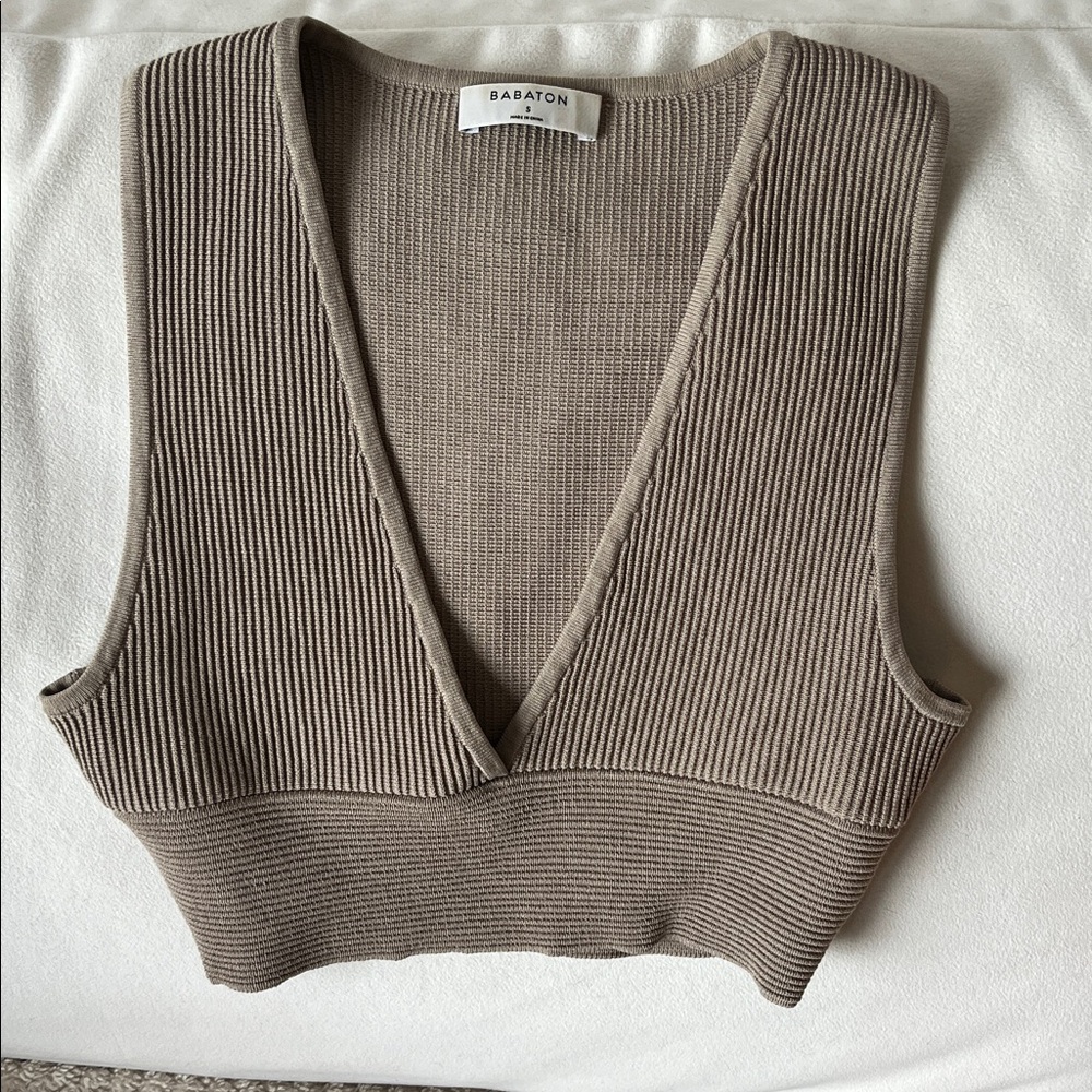 Aritzia Babaton Sculpt Knit Deep V-Neck in Tan/Light Brown Size S - Picture 3 of 4